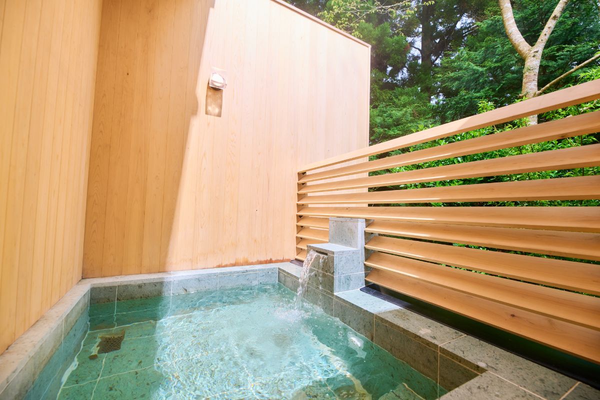 音に包まれる静けさ